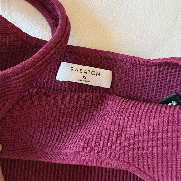 ARITZIA Babaton Sculpt Knit Squareneck cropped Tank in - Picture 5 of 7